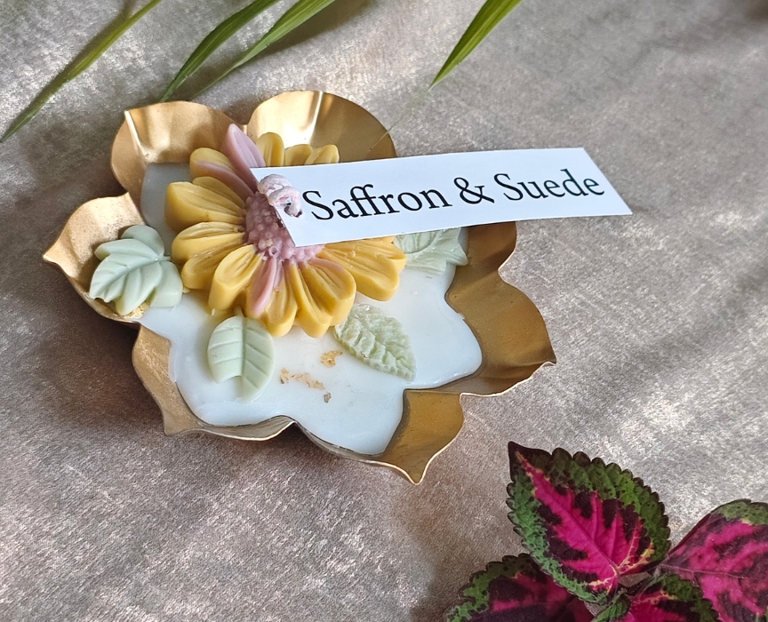 Yellow Daisy Urli Candle